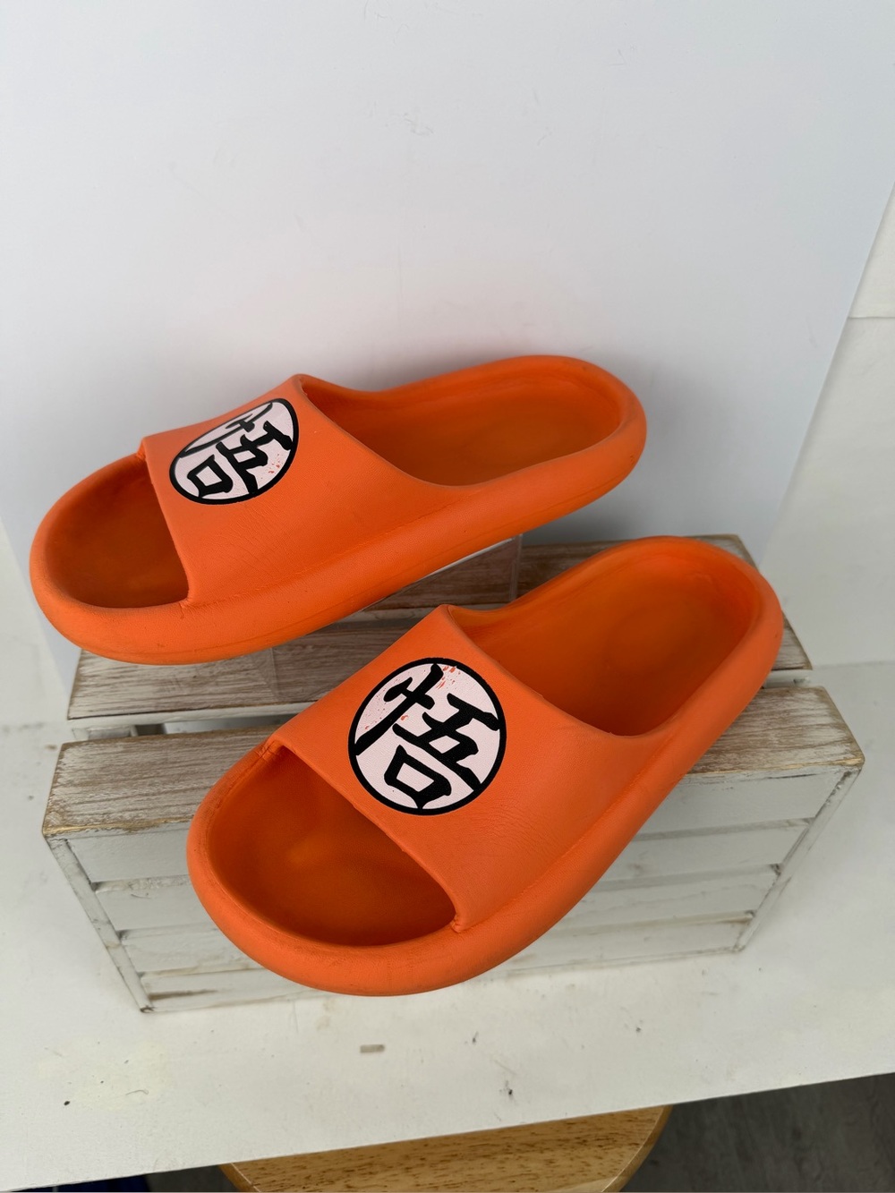 Dragon Ball Z Goku symbol comfort slide sandals signature kanji on strap size 10